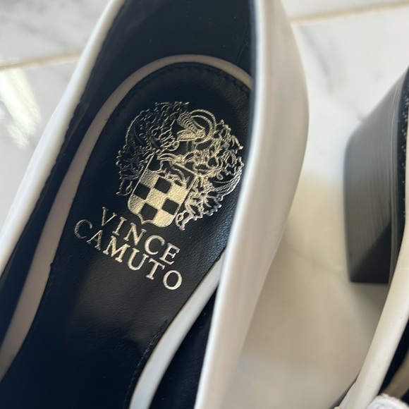 Vince Camuto loafer - Picture 2 of 7